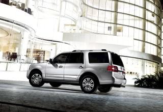 Lincoln Navigator 2WD 2013