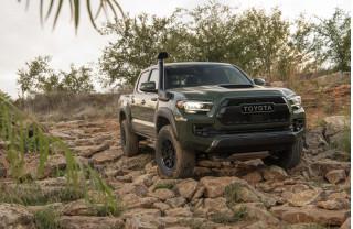 Toyota Tacoma Hybrid 2024